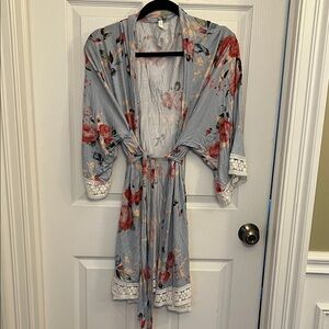 Pinkblush Floral Lace Trim Robe - Gray and Red